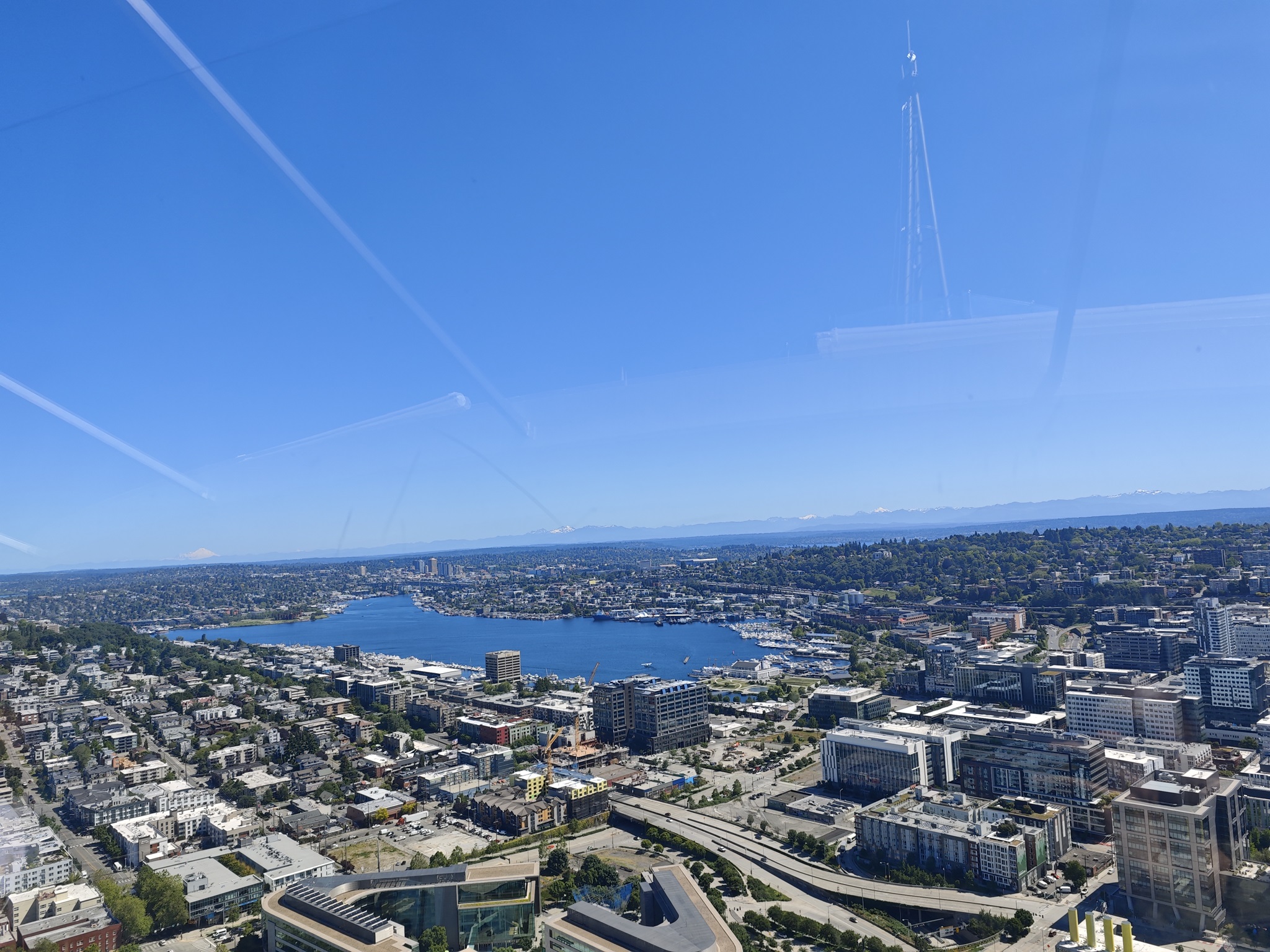 市区之外的地区，拍摄于Space Needle